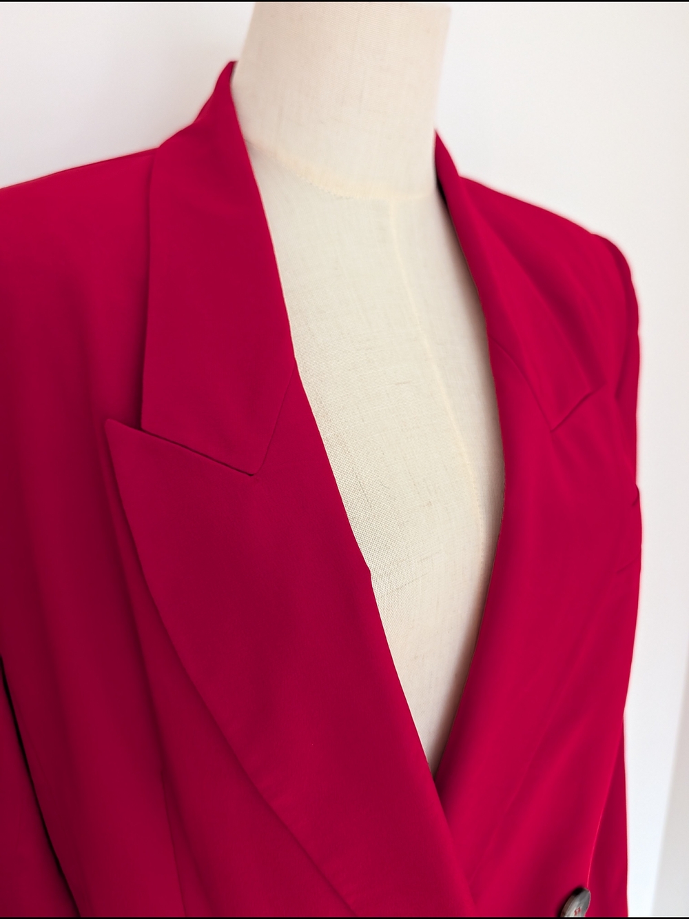 Hugo Buscati Silk Double-Breasted Bright Red Blazer - Picture 3 of 11